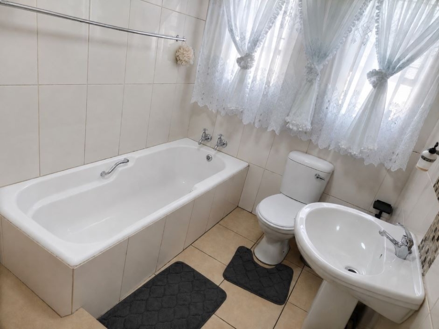 3 Bedroom Property for Sale in Oos Einde North West
